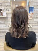 ミディアムスタイル×オリーブグレージュ