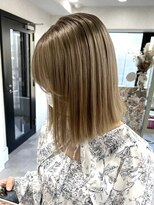 ツキ 横浜店(tuki)&nbsp;ミルクティーベージュダブルカラーケアブリーチインナーカラー