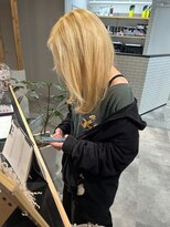 アイリー 名古屋(A/LEE) ブロンドヘア