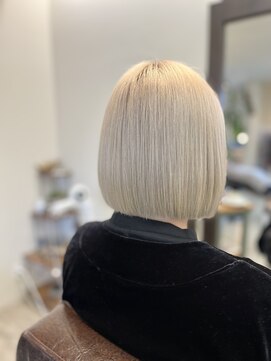 シロ バイ ニコ(SHIRO by nico) ワンレンボブ