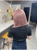 ピンクベージュ