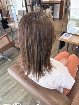 ビズヘアー グランバース(bisou hair grandbase) 透明感カラー