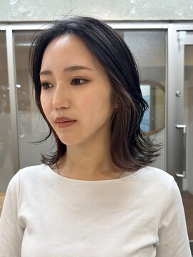 サンク 原宿 表参道(cinq) コントラストのあるグレージュのインナーカラー