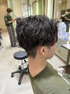 ブランシェ 高蔵寺店(BRANCHE) ◇センターパート×強めスパイラル◇【北川】