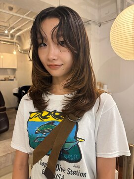 ライン(LINE) レイヤーカット/グラデーションカラー/ベージュ