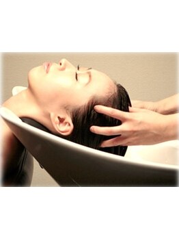 《頭のエステサロン☆エラシースポット》ヘッドスパならお任せ！コンディションを整え育毛促進&リフトUP◎