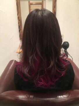 ヘアーサロン ザ ハイブ(Hair salon The hive) インナーカラーでワインレッド!