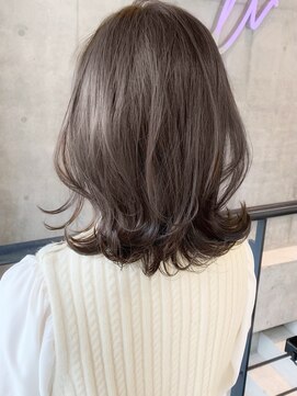 ウェイズ トウキョウ(Ways TOKYO) "ハイライトで作る【魔法のプラチナ】8トーンカラー★"艶っ々。