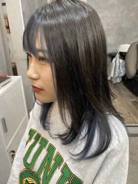 ラグズ 茅ヶ崎(LAGUZ) レイヤーフェイスフレーミング×インナーカラー×クリアブルー