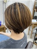 インナーカラー☆大人可愛いひし形ハンサムショートボブスタイル