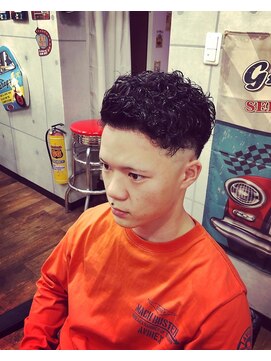 クリッパーズトウキョウ(CLIPPERS TOKYO) スキンフェード+パーマ