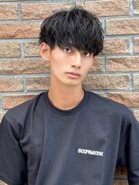 アーリー(Ali'i)&nbsp;ソフトツイストパーマ束感マッシュツーブロックサイドパート