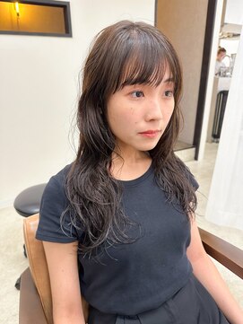 アム(amu) ロングレイヤー/ゆるめパーマ/ロングパーマ/パーマロング