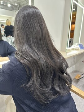 ソヨン 名古屋店(SOYON) 黒髪/グレーベージュ/レイヤーロング/前髪パーマ/髪質改善