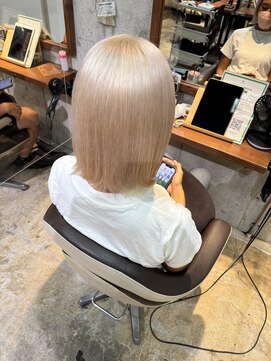 アンドライフ 市原店(AND LIFE) 白にちかいブロンド／ブロンドカラー