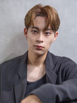 シティ(CITY) 小久保styleフェザーパーマグレーブルーカラー刈り上げショート