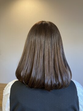 リポゾ(Riposo.) グレーベージュ・ミディアムボブ