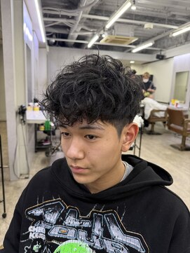 フライ 東通り店(Frei) フリンジヘア