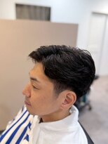 エムエイチバーバー 肥後橋(MH THE BARBER) ツーブロック×大人センターパート【肥後橋】
