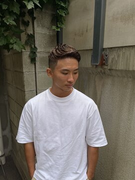 ウェルネス(Wellness) フェード、1.5mmフェード、ブラウンカラー