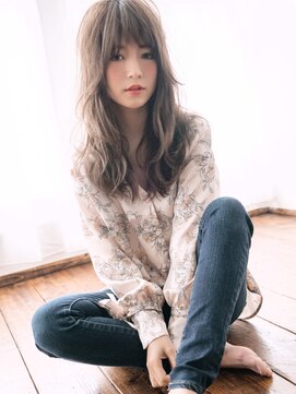 レイリー(Laily) マッシュウルフ×透明感☆ノームコアくびれロング