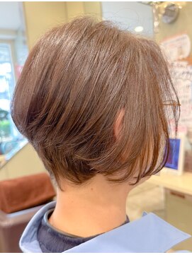 エメールヘア(aimere hair) どの世代でも似合う、細髪+軟毛も可愛くなるショートボブ
