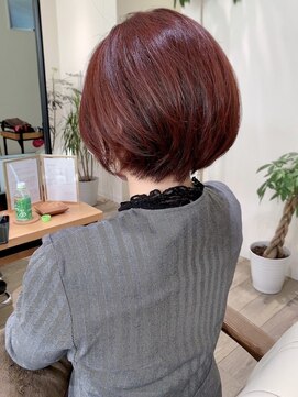 アイ(I.) 【 Ｉ. 】30代からの襟足すっきり前下がりショートボブ　川口