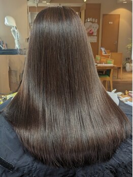 ヘアスペース エーアイアール(Hair Space A.I.R)の写真/"グローバルミルボン/ヘアケミスト"取扱い!髪の内部から補修し,毛先まで潤う艶髪へ