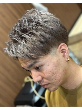 レイズ(Raise) ツーブロ　ダブルカラー