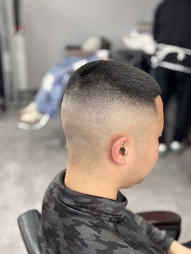 ヘアーラボ 樟葉(Hair Labo) 4 on top スキンフェード 枚方 南楠葉