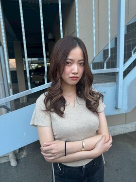 ギネス(Giness) ハイライトカラーゆるウェーブ × ラテブラウン