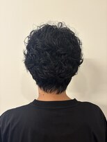 エニシ(Enishi)&nbsp;癖毛を生かしたカーリーショート