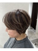 白髪ぼかしハイライト&似合わせショートカット