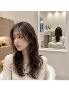ロエル(ROEL)の写真/【一宮市/大人女性に人気サロン♪】顔周りのカットで印象が変わる!計算されたカットで小顔効果も◎