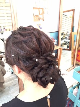 ロカット サロン(Roquat Salon) お団子パールピンアレンジ【ヘアセット　立川南口/立川】