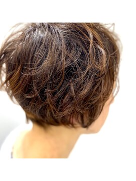 ユキオ オブ ヘアー(YUKIO of Hair) 【ショートヘアfile】丸みとくびれショートする