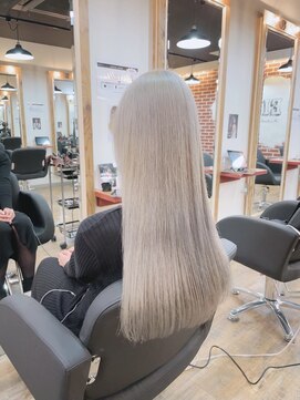 エイト プラット 渋谷2号店(EIGHT plat) ホワイトカラー　ホワイトブロンド　[EIGHT12/17]