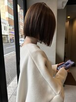 ヘアー アイス ルーチェ(HAIR ICI LUCE) 切りっぱなしボブ プツッとボブ グレージュ 酸性ストレート