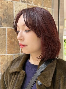 ピークアブー アヴェダ アトレ恵比寿(PEEK-A-BOO AVEDA) センターパート レイヤーボブ 赤髪 頭浸浴