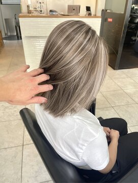 ブレンド 渋谷(BLend) ハイライトカラーマチルダボブインナーグレージュ前髪