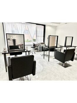 駅徒歩5分◇1席ずつゆとりある贅沢プライベート空間でくつろぎの時間を【天満/南森町/髪質改善/縮毛矯正】
