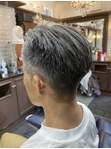 高め刈り上げオールバックスタイル