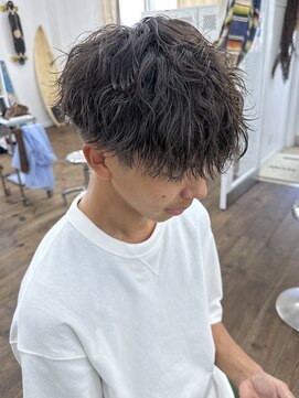 ユイマァルスロウ(YUIMARL SLOW) 【波巻きミックスパーマ】