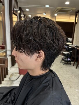 ハイパー(HYPER) 緩めサーフカール『メンズパーマ/ハイライト/眉毛』