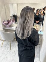 キング 梅田(K!ng)&nbsp;縮毛矯正髪質改善ハイライトレイヤーカット梅田美容室エクステ