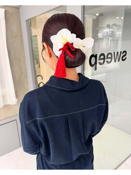 スウィープ(sweep) 人気シニヨン