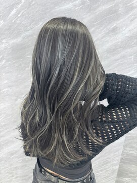 アルドーレフィエロ シンサイバシ(Ardore fiero shinsaibashi) コントラスト極ハイライト☆グレーベージュ☆20代30代40代