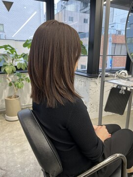 トゥエル バイ ディプティモイラ(tuelu by dipty MOILA) レイヤーミディアムボブ