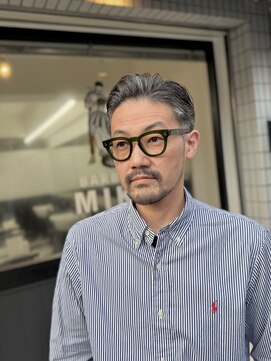 ミキ 中崎(MIKI) メンズフェードオールバックグレーヘア