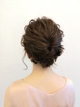 アナ ラーナ(Anna Lanna) Gibsonギブソンタックアレンジ結婚式お呼ばれ【奥村北斗】表参道